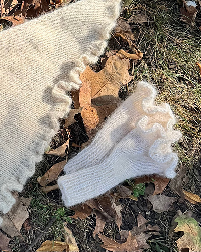 Salanova Wrist Warmers