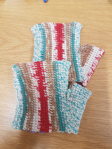 Kylie Fingerless Mitts photo 4
