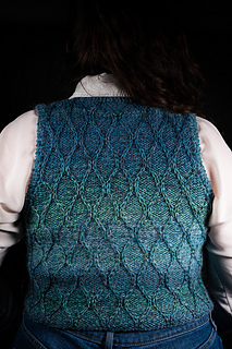 knitter: @curiousloops