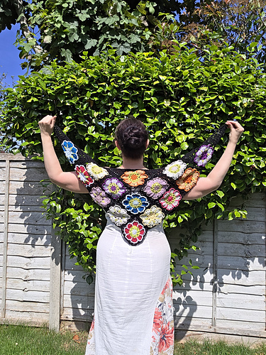 Big Flowers Triangular Shawls and Headscarf