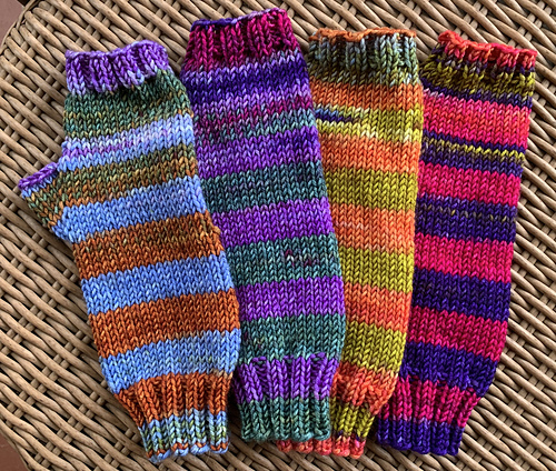 Unique Uneek Hat & Fingerless Mitts photo 5