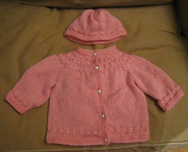 Ravelry jdsinger's Seamless yoked baby sweater
