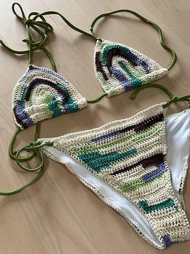 Det heklede bikinisettet - Jenna Phipps