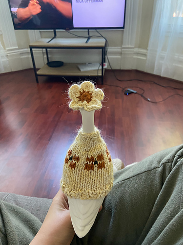 Desk Goose Flower Sweater