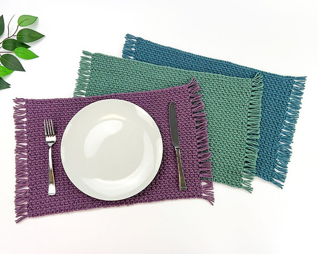 Ravelry Easy Placemat pattern by Jo Edwards