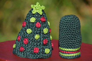 Ravelry: Mini Ribbed Christmas Trees pattern by Judith Reid