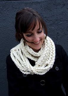 Ravelry: Melanie pattern by Julie Asselin