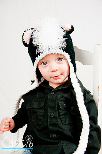 Smelly Skunk Hat - kandiceo