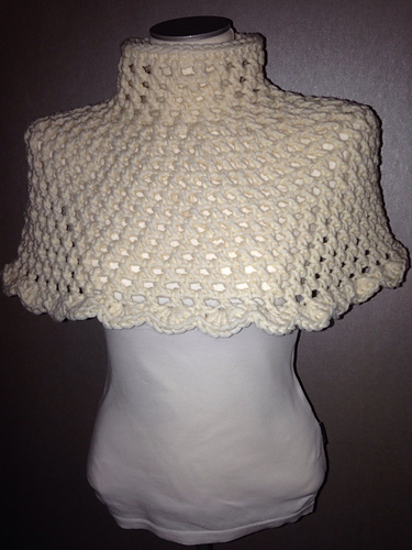Short Poncho Neckwarmer photo 5