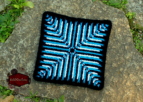 Ravelry: Optical Illusion Square pattern by Kati Donahue