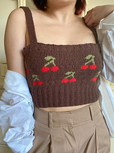 Kirsebærbombe Crop - Tamara Jordan