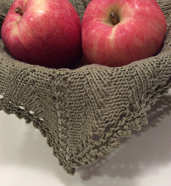 Ravelry kentuckyknitter's Hostess Bread Basket Liner