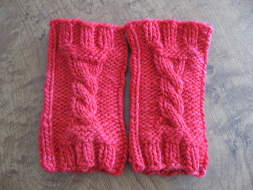 Twist on the Wrist Warmers photo 6
