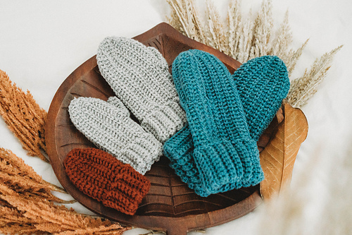 Crochet Knit-Look Mittens photo 9