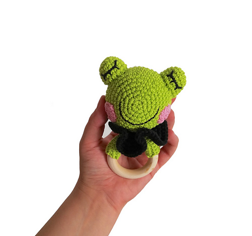 Ravelry: Lollyhop the frog - teether pattern by kim bengtsson friis