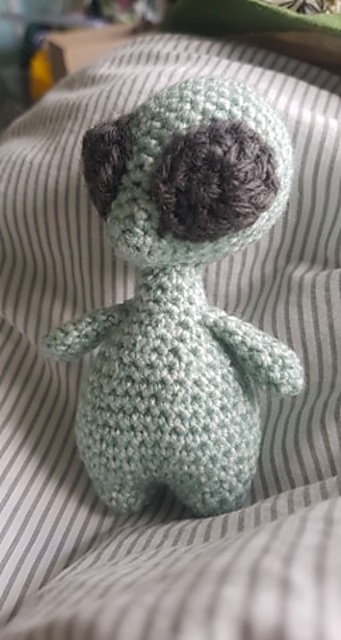 Ravelry: Little Green Alien Amigurumi pattern by Kira Neil