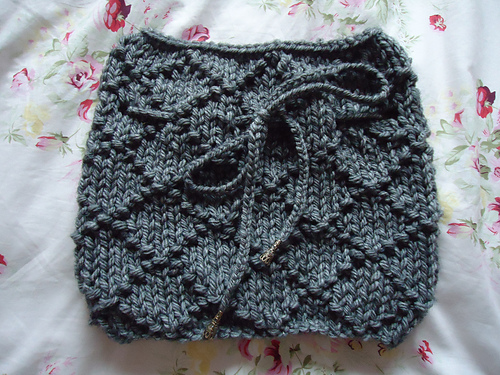 Ravelry: Diamond Drawstring Snood pattern by Hannah Lavinia