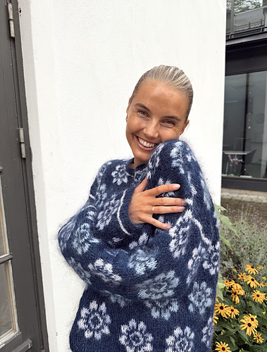 Ravelry: Mari sweater pattern by knitby_roen / Mari Skrindo