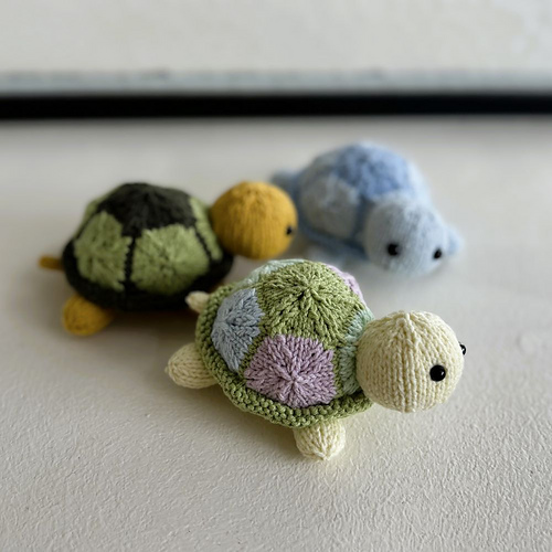 Ravelry: Turtle pattern by Annie Ahn