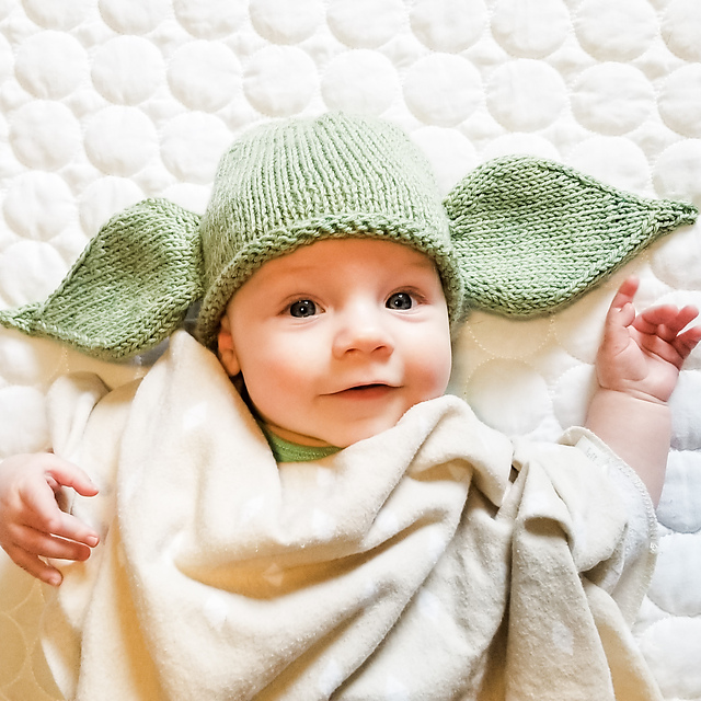 Ravelry Baby Yoda Hat pattern by Knit Julep