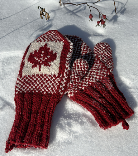 Maple Leaf Mittens