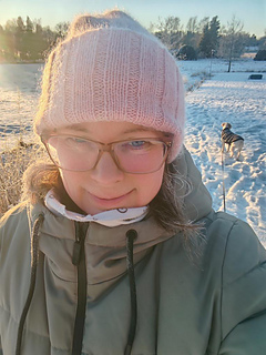 NOVITA Venla held together with FILCOLANA Tilia