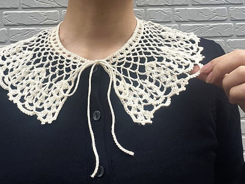 スカラップレースのつけ衿 Scalloped Lace Collar