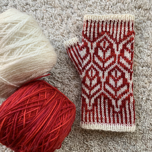 Hedgerow Fingerless Mittens photo 12