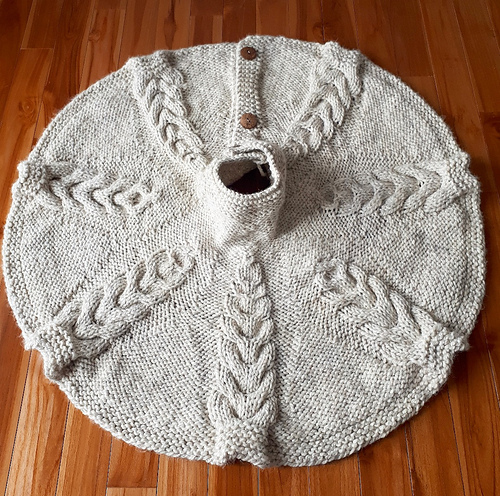 Ravelry: Cables Fir Christmas Tree Skirt pattern by Megan Hallam