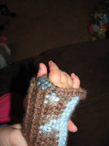 Casual Hat & Mitties photo 3