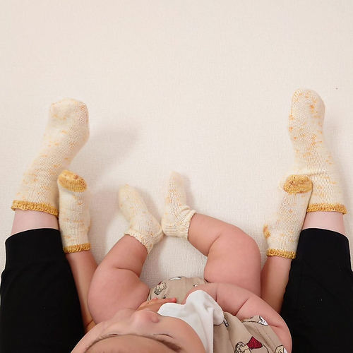 Anyone Any Yarn Socks　-Amiyobi socks-