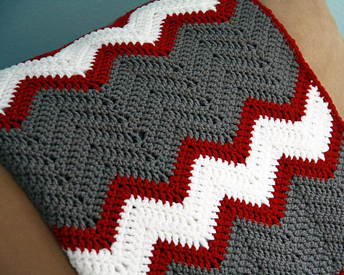 Vintage Chevron blanket photo 2