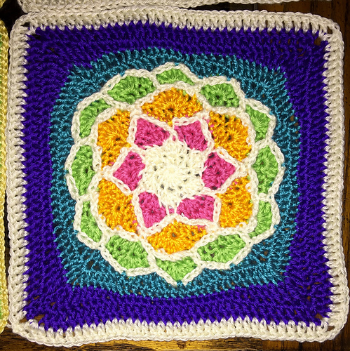 Joyful Afghan Square photo 2