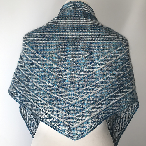 Obtuse shawl