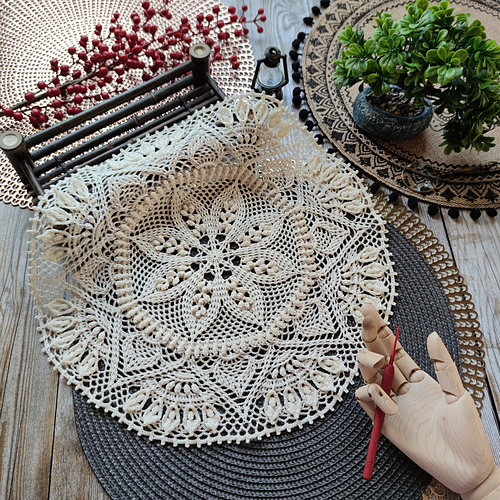 Ravelry Gloria pattern by Elena Bojkova