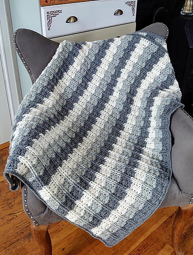 Nina Heklet teppe - Hekletante design