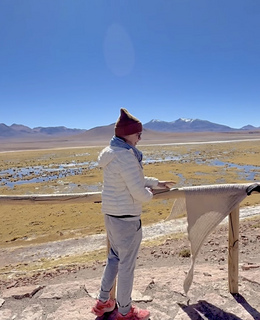the Cleome shawl (and I) in Chile .... 