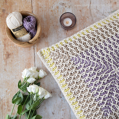 Brioche Infinity Pillow photo 3