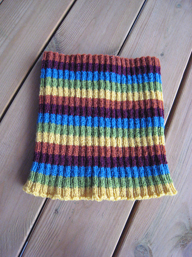 Lun hals i vrangbordstrikk - lilleboble