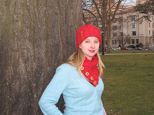 Braided Cable Buttoned Hat photo 2