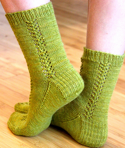 Ravelry: Braiding Sweetgrass pattern by Lisa Uotinen
