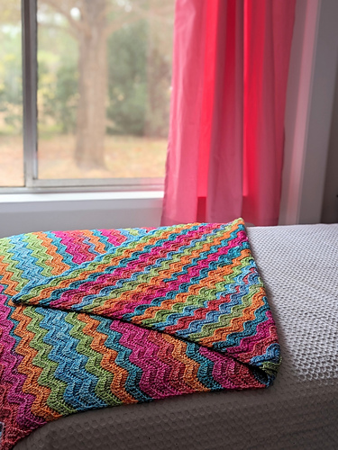 Groovy Waves Blanket - Annaliese Mansfield
