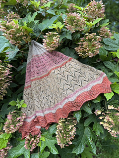 If you prefer this version, see the link at bottom of pattern notes to go to project with yarn choices listed.