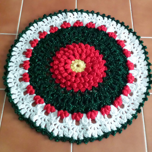 Berry Christmas Doily photo 6