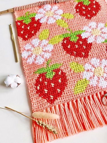 The Strawberry Daisy Wall Hanging