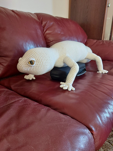 Stor Leopard gecko” plush - Beth Mulligan of Skyfire Creations