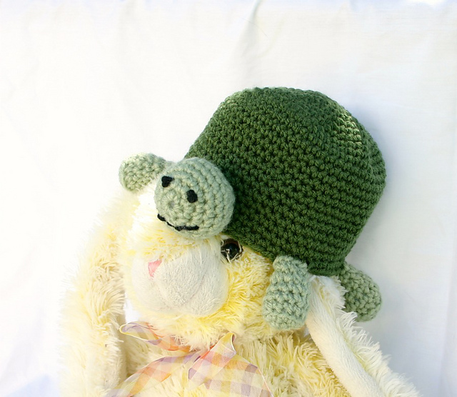 Ravelry: Baby Turtle Hat pattern by 