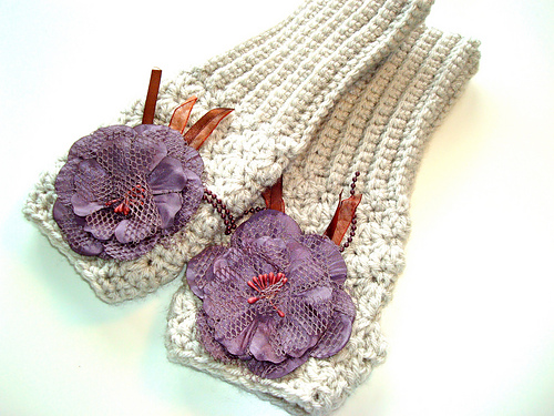 Garnet Beret & Fingerless Gloves photo 3
