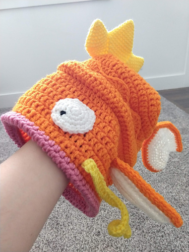 Ubrukelig fiskelue — inspirert av Magikarp Pokémon - Ashley Funk