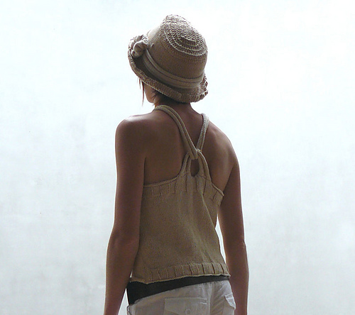Ravelry: Pasticcino Tank | Débardeur pattern by Carole de Marne